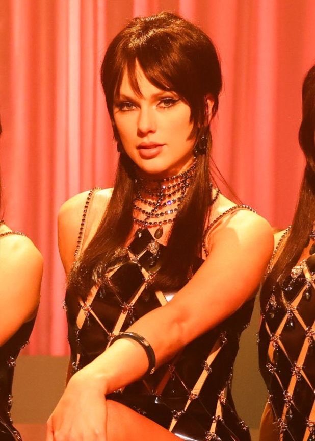 taylor thinker💭 (@tsthinkers) on Twitter photo 