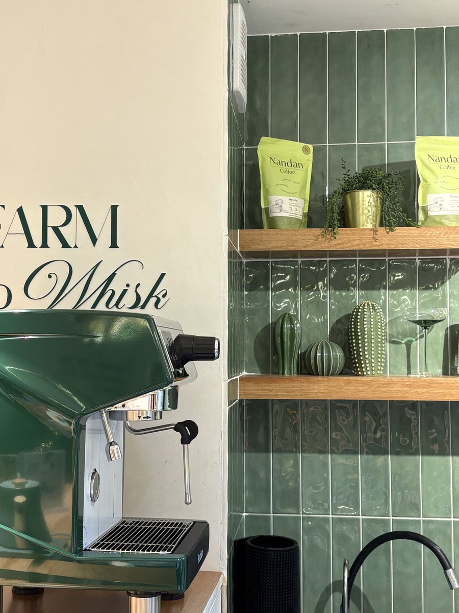 vinnitini's tweet photo. went to the cutest matcha bar this weekend https://t.co/dSJ5ol33oX