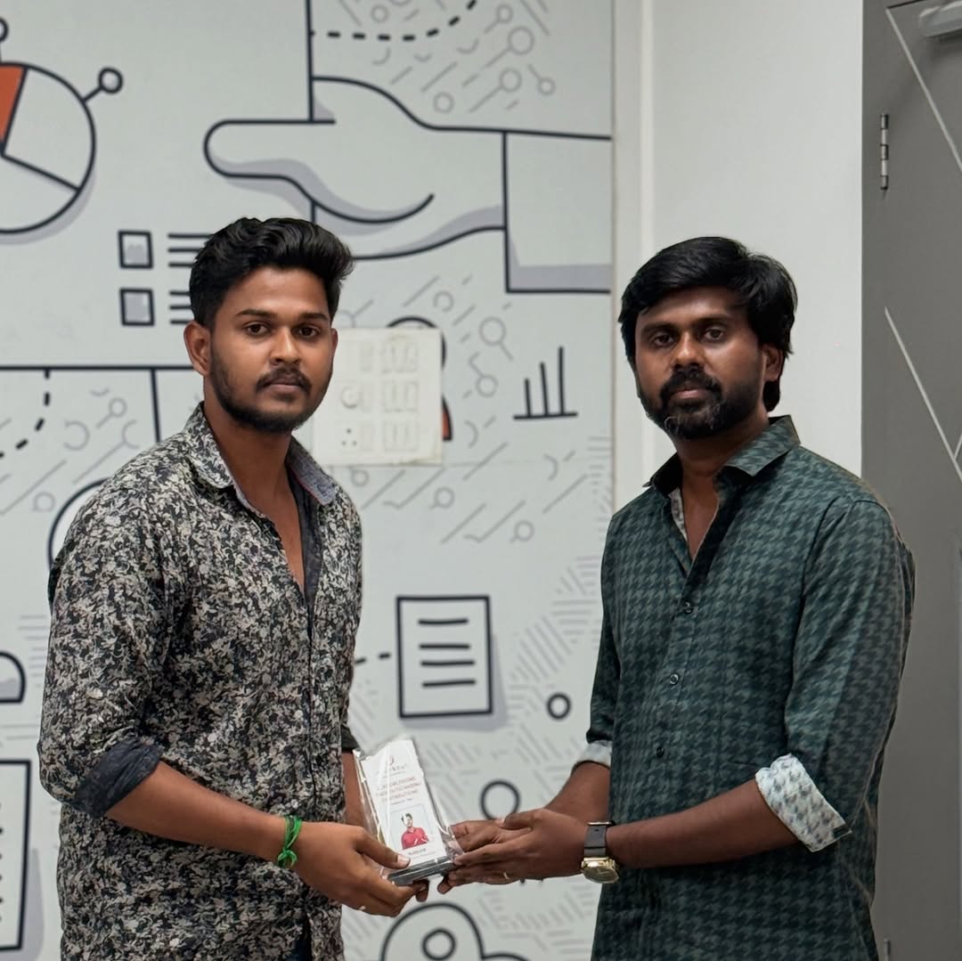 sparkouttech's tweet image. Honoring Our Champions! 🥳
From July to September, your creativity, teamwork, and dedication turned ideas into impact. Thank you for driving our success — let’s keep winning together! 💪 #teamwork #innovation #sparkout #starperformers