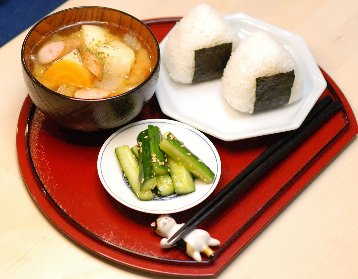 sayakawb's tweet image. My Go-To Japanese Breakfast: Addictive Umami Cucumber, Tuna Onigiri &amp;amp; Miso Soup😉🍙
youtu.be/Tvdz289_NTw