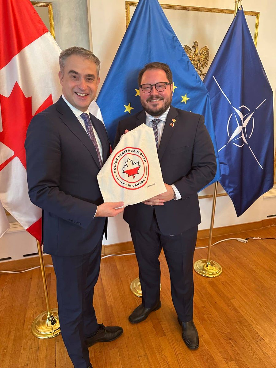Współczesne znaczenie Polonii kanadyjskiej, dalsze wzmacnianie wzajemnie korzystnej relacji z Ojczyzną oraz praktyczne elementy współpracy na linii Polska-Polonia były dzisiaj przedmiotem rozmowy Wicepremiera <a href="/KGawkowski/">Krzysztof Gawkowski</a>, Wiceministra <a href="/KonradGolota/">Konrad Gołota</a>  i Amb. <a href="/WitoldDzielski/">Witold Dzielski</a> z