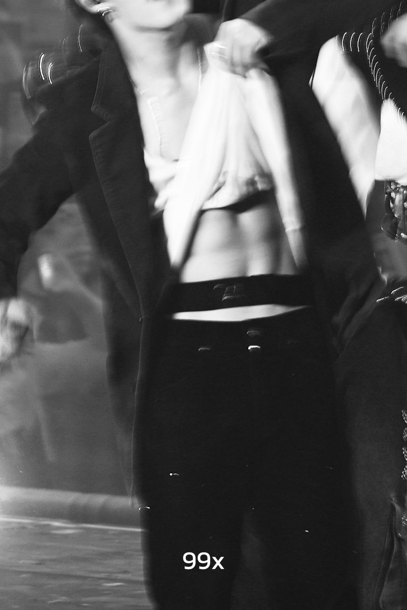 99xjhoon's tweet photo. 251012 PULSE ON In Seoul

🔥

#지휸 #jihoon #TREASURE #트레저 
#ジフン   #トレジャー https://t.co/1SsQ2MRGAP