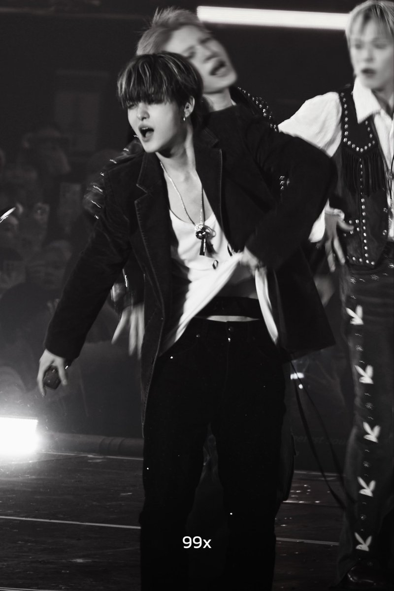 99xjhoon's tweet photo. 251012 PULSE ON In Seoul

🔥

#지휸 #jihoon #TREASURE #트레저 
#ジフン   #トレジャー https://t.co/1SsQ2MRGAP