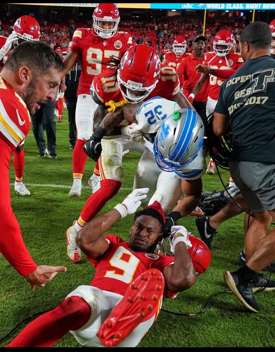 HonoluluBlues_'s tweet image. This could be an album cover