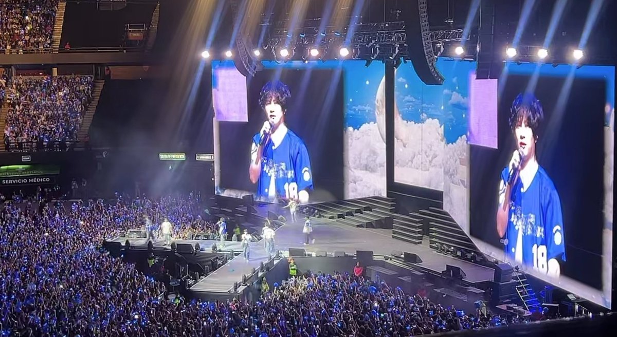AreliuxHashiba's tweet photo. Heechul: Ustedes deben estar más cansadas que nosotros, disfrute mucho esta noche 😭😭😭💖💖💖

#SUPERJUNIOR
#SUPERSHOW10
#SUPERSHOW10inMexico https://t.co/lHRsgeepNh