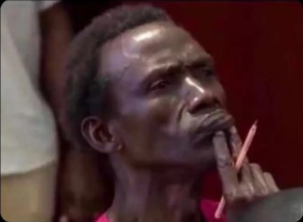 MR_LUWAYO's tweet image. A woman who dates his son's age mates is well capable of sleeping with her own son 📌