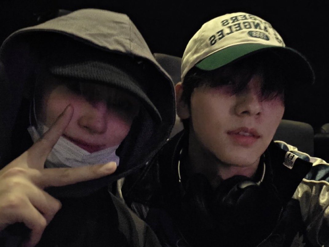 gumloops's tweet photo. sookai and their movie dates 🥹 https://t.co/zmoHLBA6VA