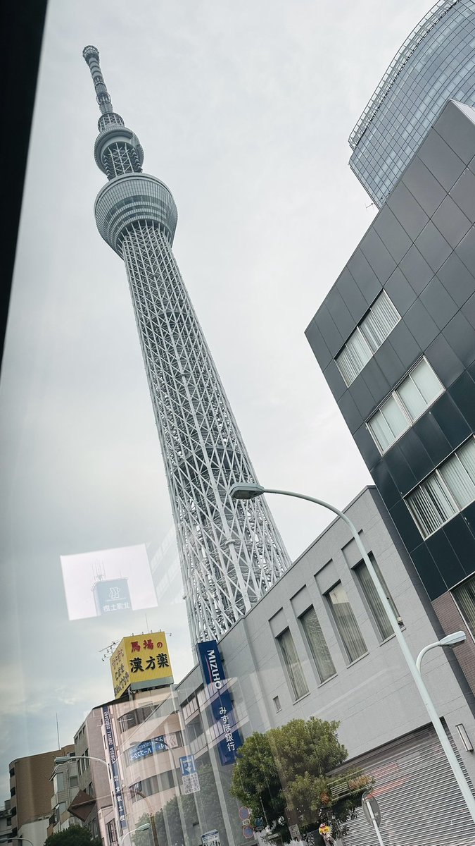 temp_c's tweet image. 都バス移動中