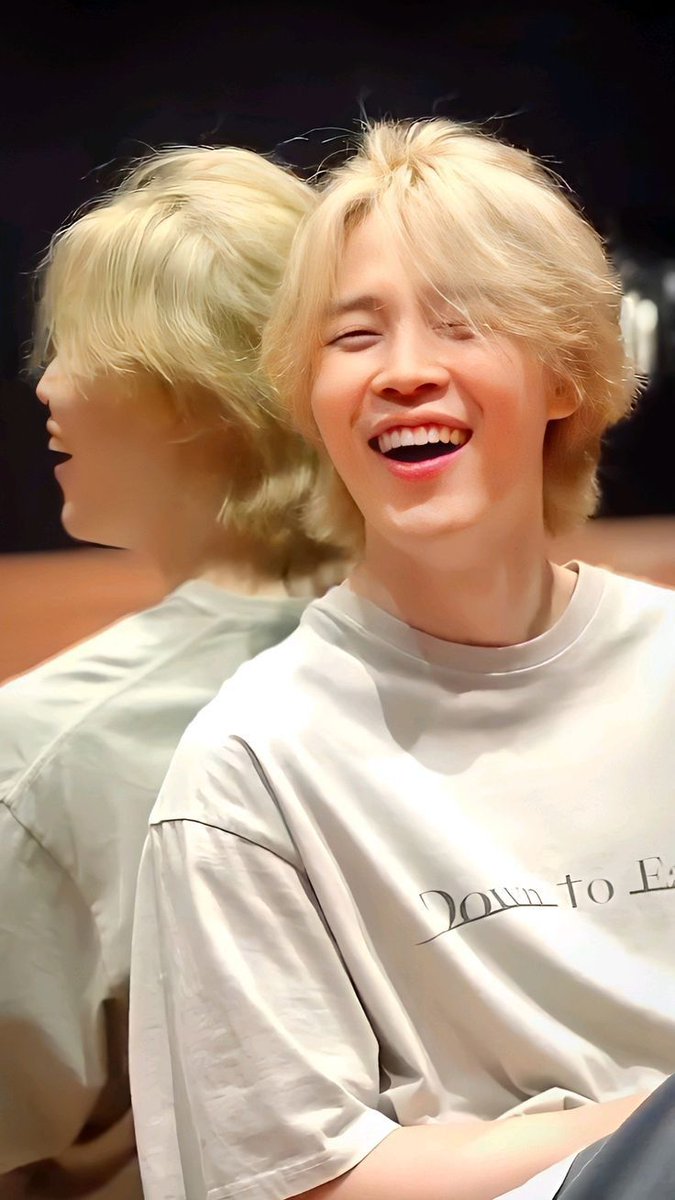 btsbdproject's tweet image. Happy Birthday Park Jimin! 🎉
From joining BTS just 6 months before debut to topping charts as a solo artist, his hard work inspires us all. Humble, generous, and kind, he and his family support countless charities. 🌱
 #JiminDay2025
#btsbdproject