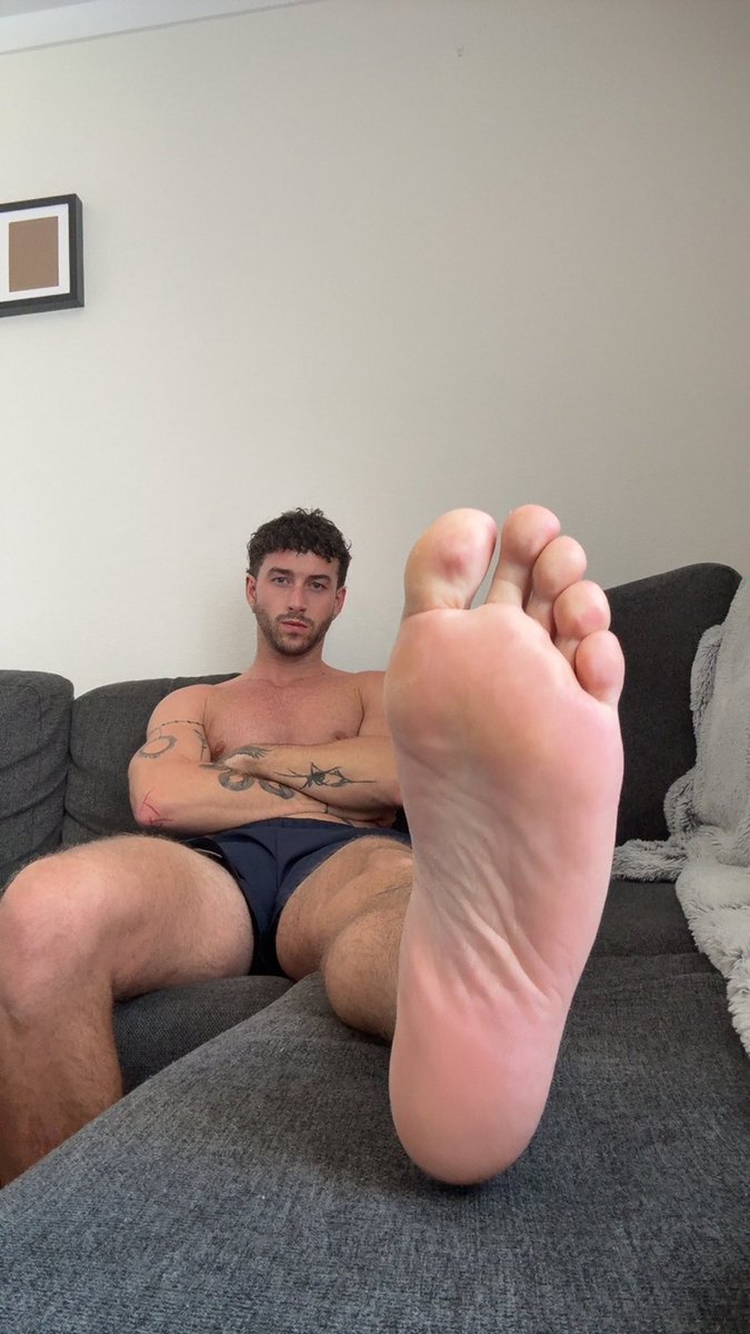 Ready for service 👅 <a href="/AlphaTroy_/">Alpha Troy</a>