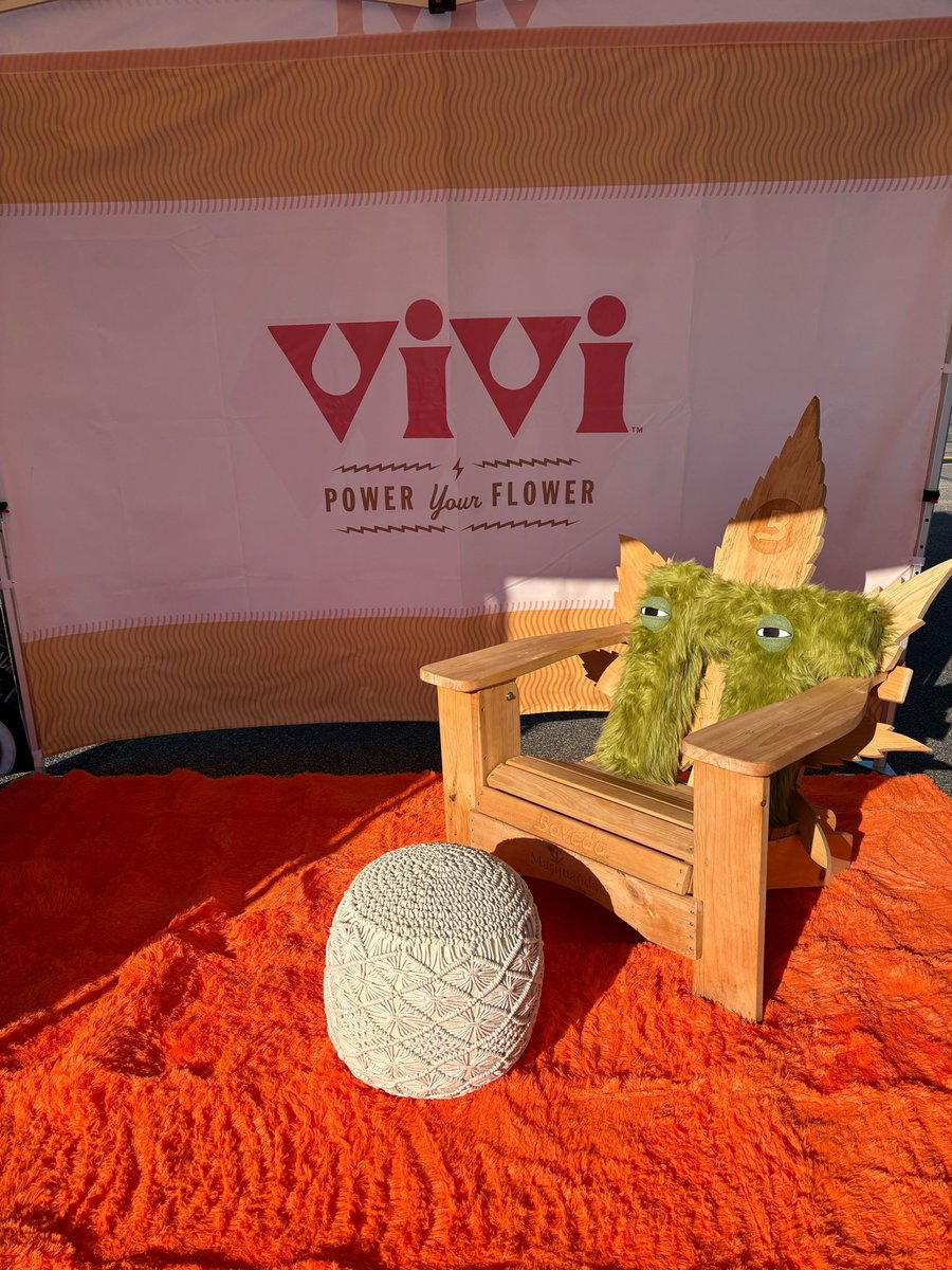 🎉 GIVEAWAY TIME!
A BIG thank you to our Beautiful Boveda Rep, Diana!

We’ve got 3 more chances for you to win:

🎁 Boveda hats &amp; humidity packs

👕 “Save the Terps” t-shirts

🌿 The new Vivi Cure packs to try out

Congratulations to our first winner: 
🎉🪅🎊Bob!🎉🪅🎊

wer