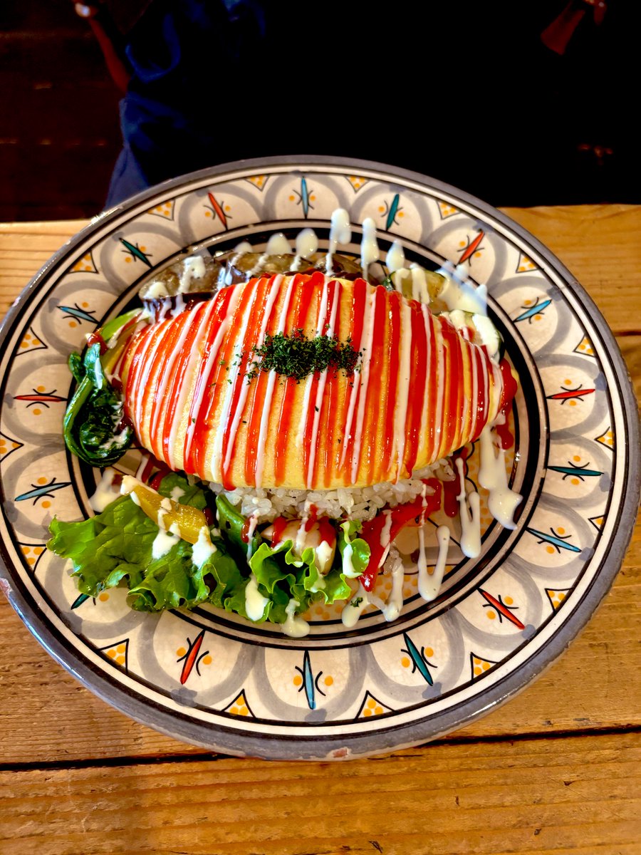 吉祥寺blue moonさんのオムライスとラムカレー。娘のお気に入り。ホントに美味しです。静かで心地よい時間を過ごせました。