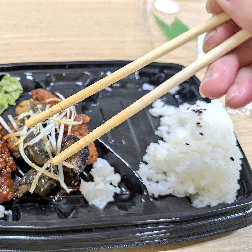 食べ終わる直前に箸を逆に持ってたことに気づいた