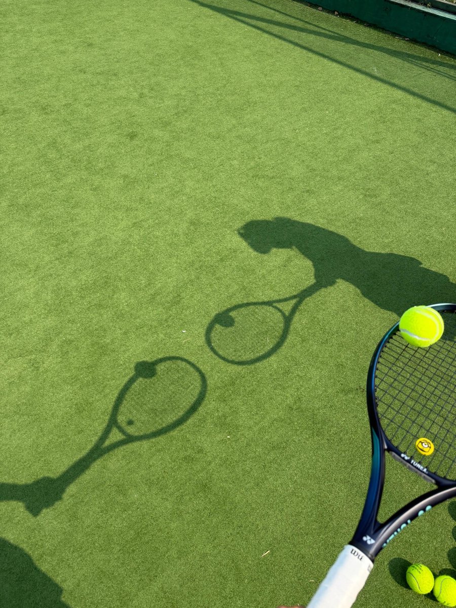 tennis outfit🎾朝の日差しが魅力的です