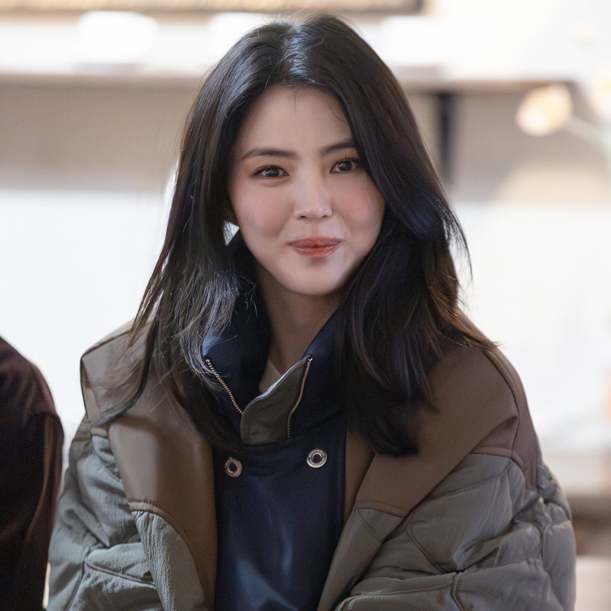 Is this hairstyle for filming movie #Theintern ?😍