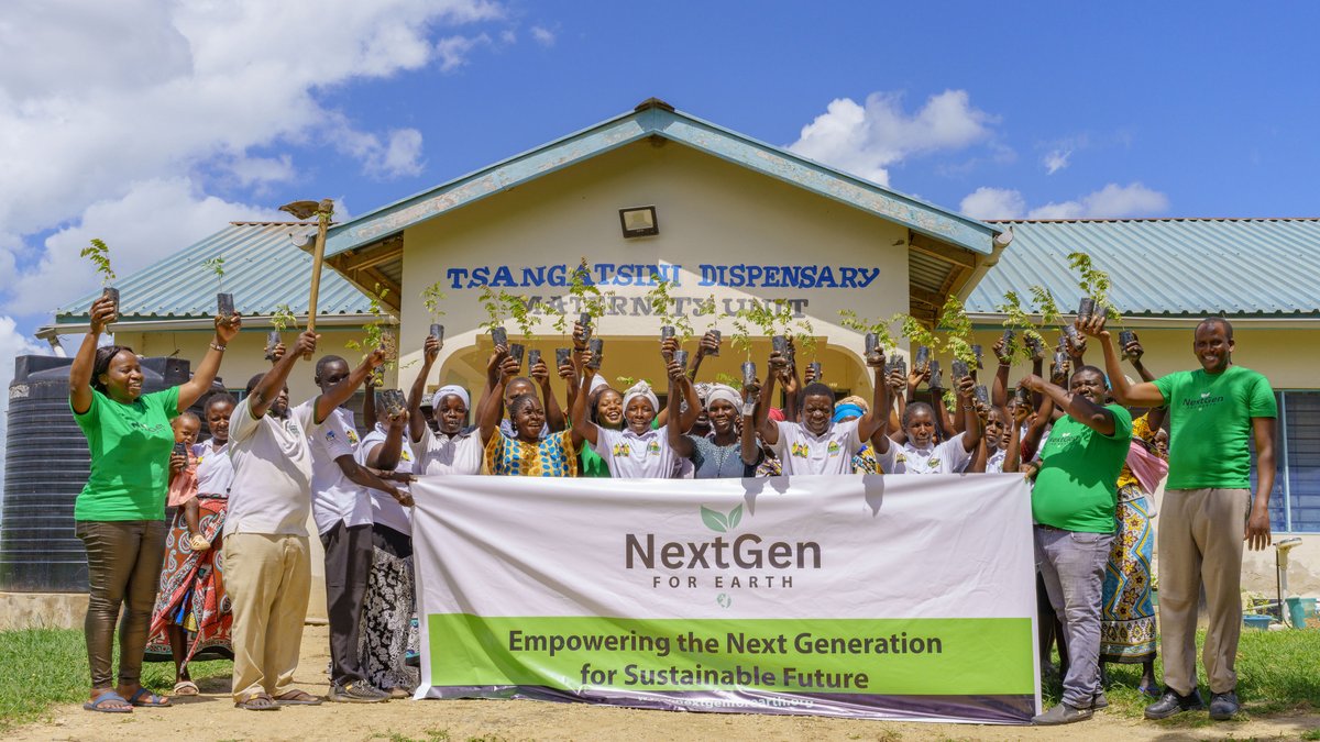 NextForEarth's tweet photo. Supporting mothers and babies with tree planting drives π³ and clean environment campaigns around health facilities. π
#CleanEnvironment #HealthyCommunities #NextGenForEarth https://t.co/NlksC8ynrZ