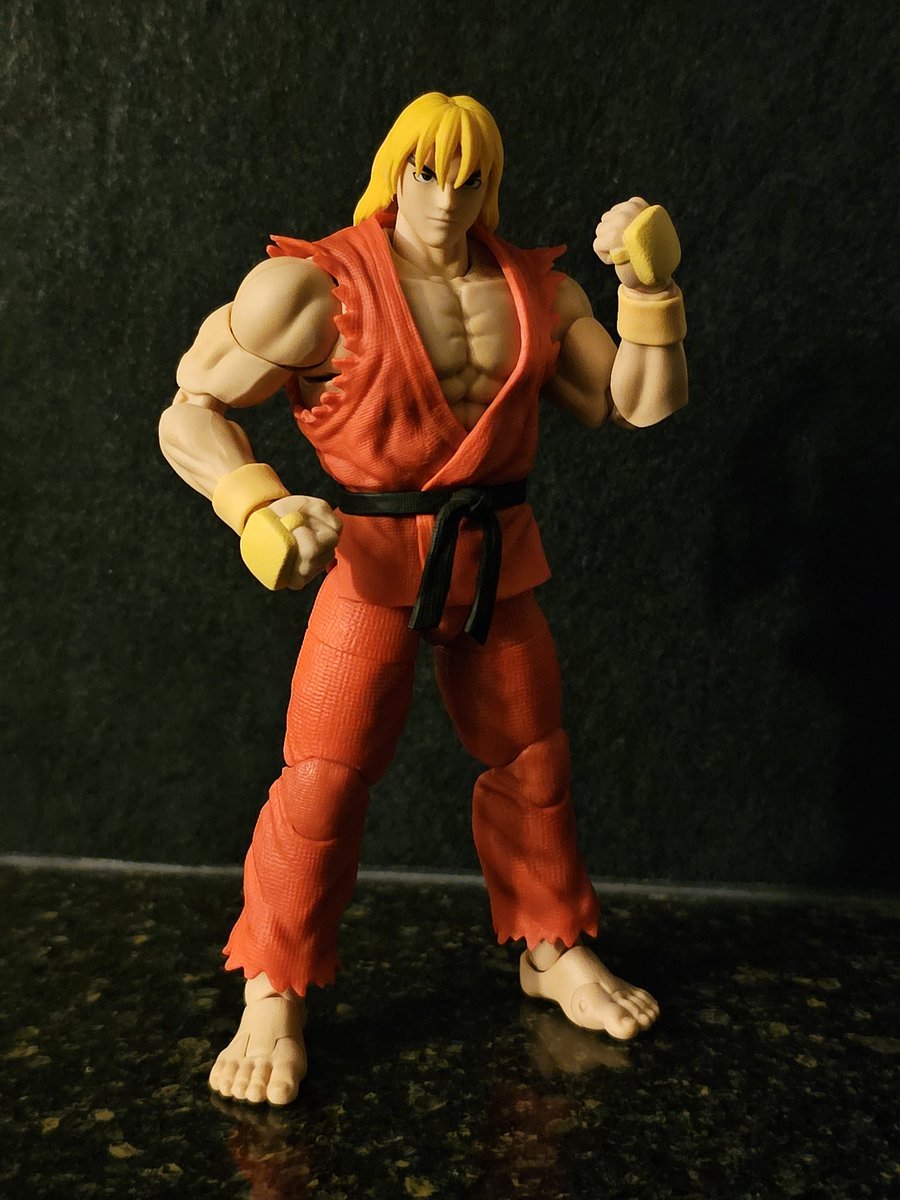 My first Storm figure. The joints are positively buttery. All the little extras go a long way, especially at this price point. Mini masterpiece.