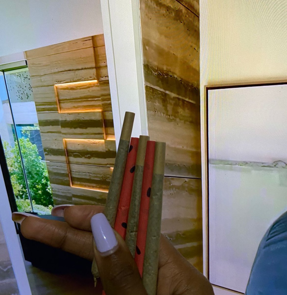 PlugTasha's tweet image. 3 premium joints at 25k.
Blessed new week.