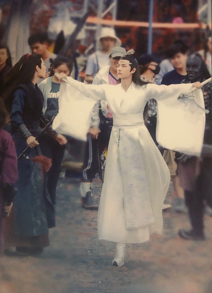isn’t wang yibo so graceful?