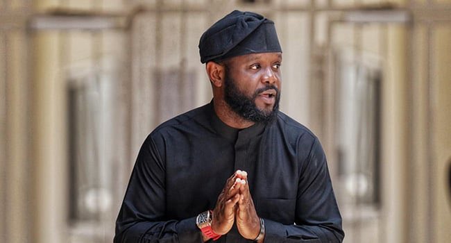 lindaikeji's tweet photo. Friends of Seyi Tinubu are giving out one million Bibles across Nigeria in his honour, hoping to spark moral revival and faith among young people. https://t.co/eRHZkwvCz0