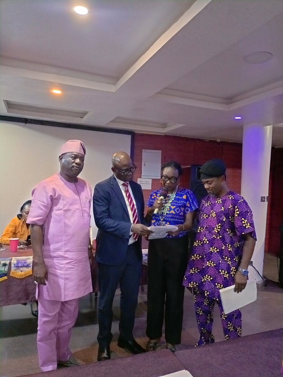 Huge congratulations to Rotarian Ayodeji for being recognized as the Outstanding Rotarian of the Month for September at the Rotary Club of Ibadan Jericho Metro! Your dedication and service are truly inspiring. Keep up the amazing work! #RotaryClub #IbadanJerichoMetro #Rotary