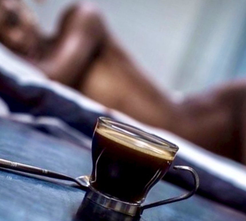 Ella siempre ríe incluso estando rota.....llamarla mujerón es poca cosa 
#BuenosDias 
Coffe y al lío 😘😘
Y músicaaaa 🎼 🎼 😘 😘open.spotify.com/track/3qwi91kU…