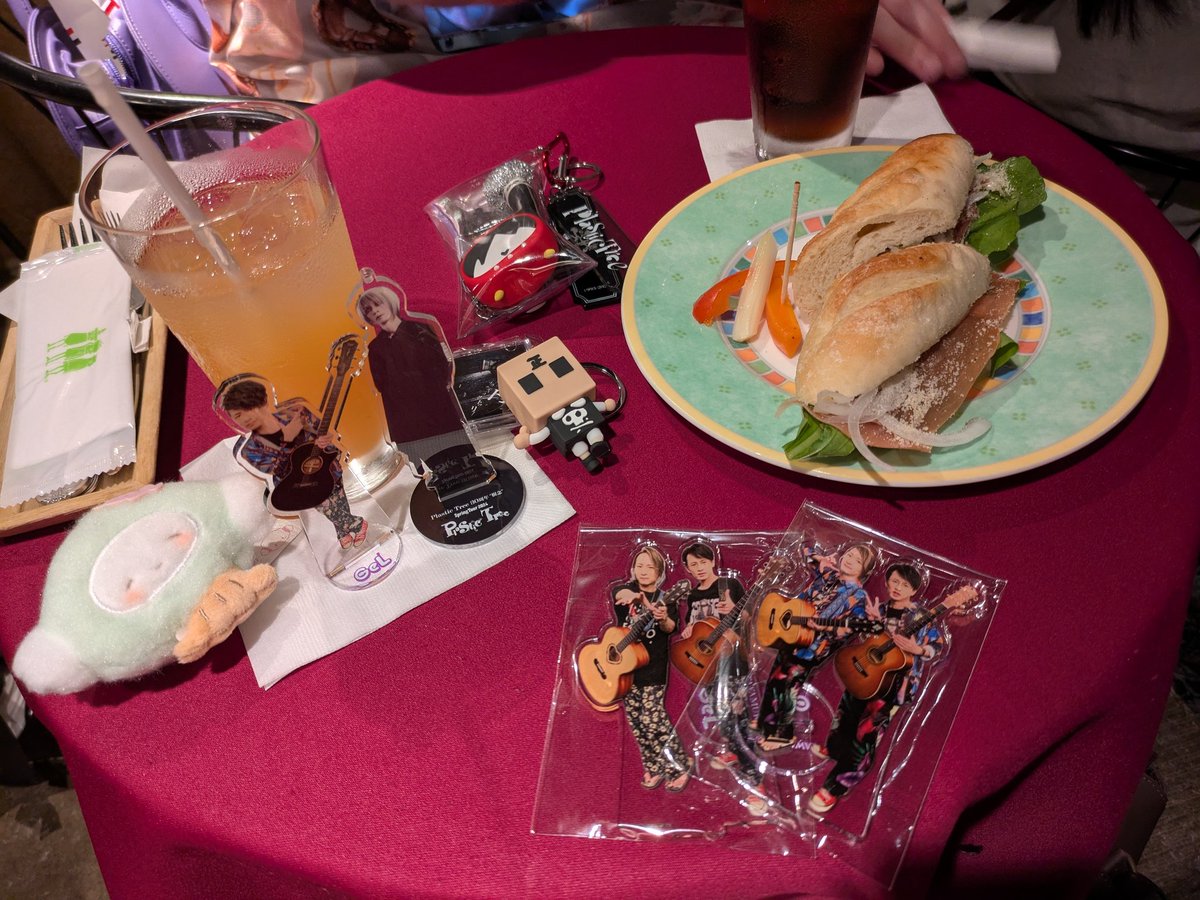 ライブ前の腹ごしらえ⌒☆
じぇるとプラのコラボレィション
