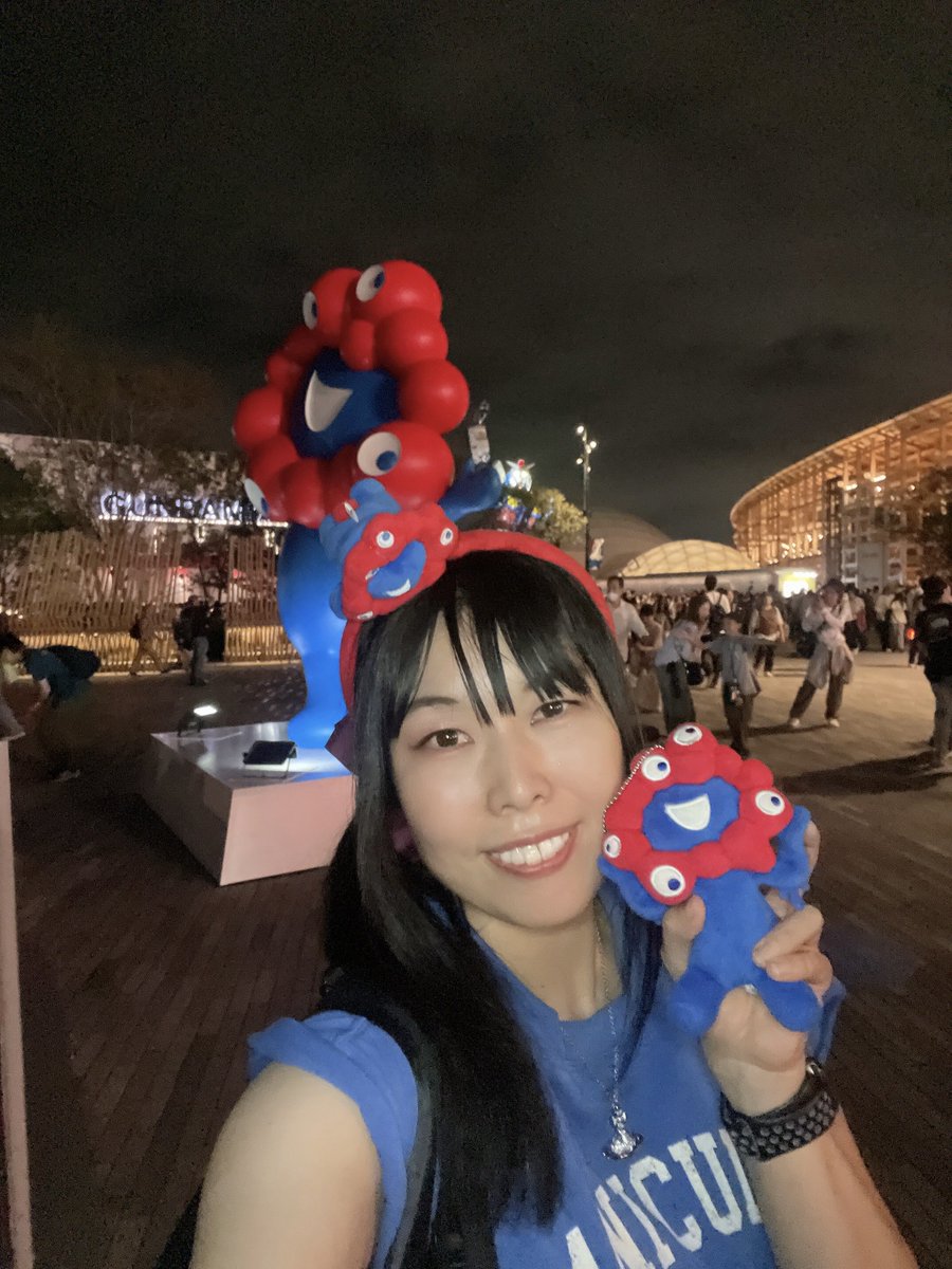 大阪・関西万博の閉会式始まった〜
うわーん、終わって欲しくないー😢

今日行きたくて予約取るの数日前から今もなお粘ってるけど全然無理だー😭

ありがとう、万博〜！

2025年日本国際博覧会 閉会式 
youtube.com/live/43GXE0sSq… <a href="/YouTube/">YouTube</a>より
