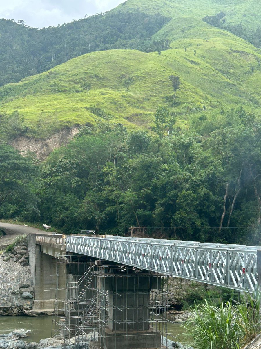 ESCPileSteel's tweet photo. ESC provided design, supply, and installation assistance for a 39-meter Emergency Bridge Replacement in a remote, rural, mountainous area

Partner with ESC for resilient infrastructure
✉️ info@escsteelstructures.com 🌐 https://t.co/JzDmLba5Dq
#EmergencyBridge  #ModularSteelBridge https://t.co/2pLCKDygKi