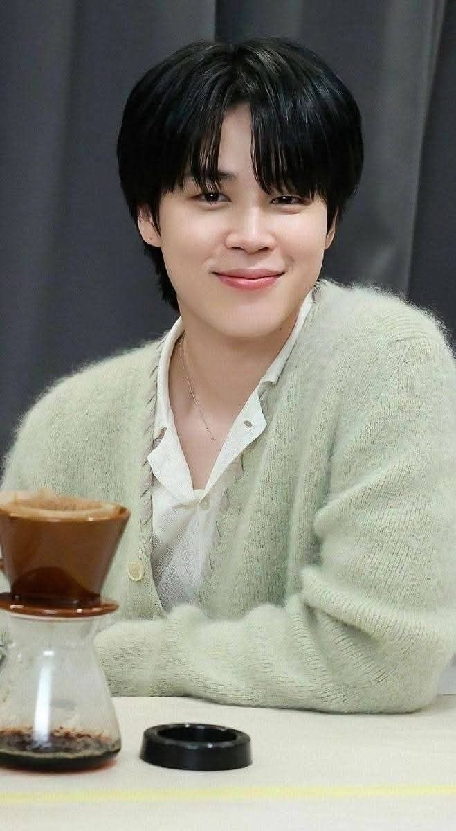 trangpham1124's tweet photo. HappyJiminDay 
#OurMuseJimin
#30YearsofLove
#HeartwarmingJimtober
#1013Miracle
#ItBoyBirthday
#HeavenlyVoiceJimin
#StagelconJimin
#CutieSexyLovelyJimin
#GoodHumanJimin
#ProudofOurArtistJimin
#WithJiminTillTheEnd
#좋은사랑_진짜사랑_우리지민
#지민아_태어나줘서_고마워 https://t.co/8xAabQWcC6