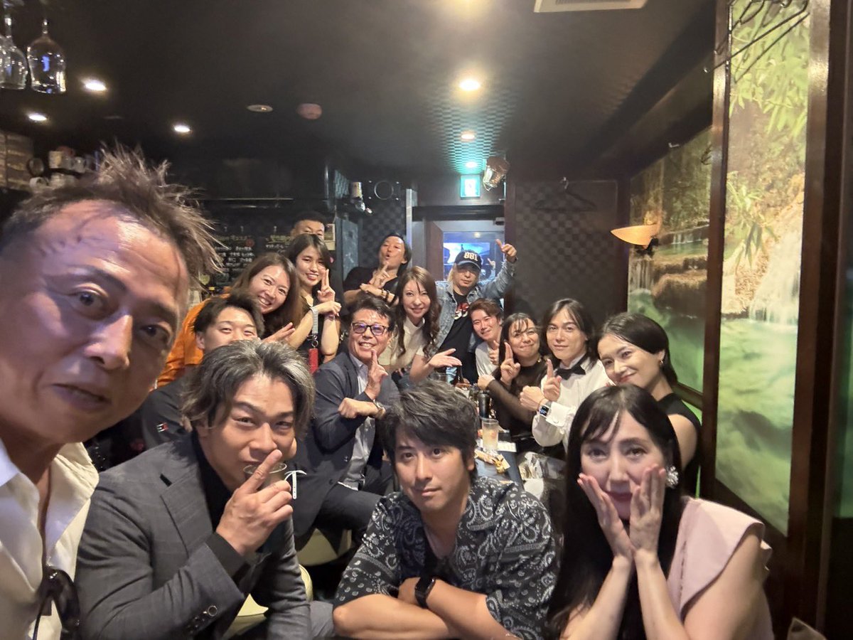 KatsuPerc's tweet photo. #大阪・関西万博　本日最終日ですね！　
沢山のご縁と思い出に感謝！！　
#Bリーグ からの仲間にもたくさん会えたし、新しい仲間とも沢山出会えました！　

これから先も皆で楽しくやっていけたらと思います😊😊　

#EXPO2025Forever 
#expo2025 https://t.co/cxuPSTYNmT