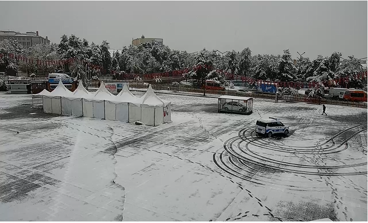 #Erzurum'da karlı sabah
sezonun ilk kar yağışı alan şehir merkezi oldu.
#HavaDurumu