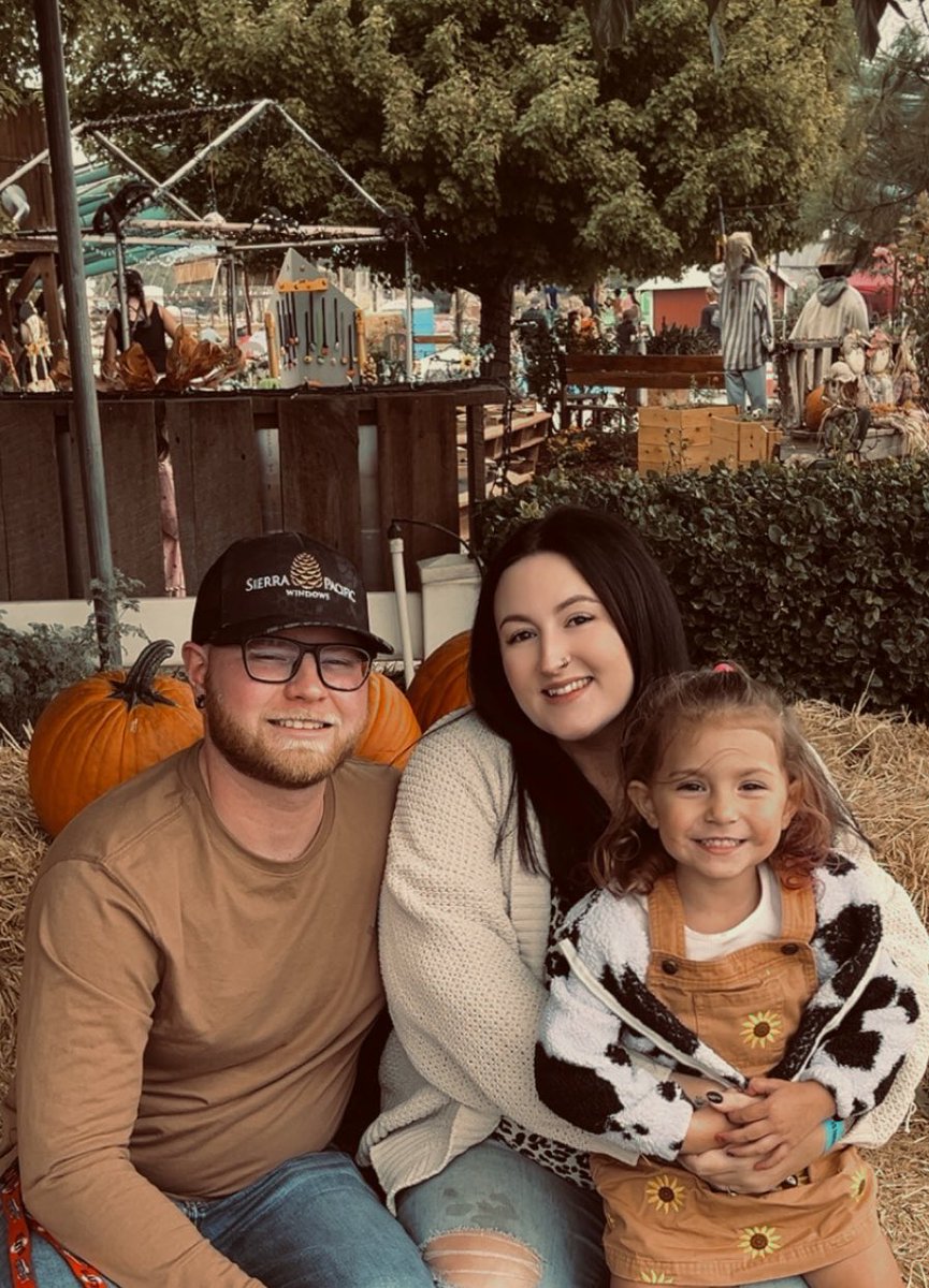 katelynnml___'s tweet photo. Love love love 💛🎃 https://t.co/VHy4rMoDeU