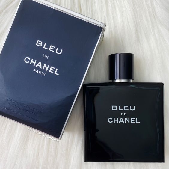 AmarisaScents's tweet photo. @IamHaxx @Motion_i256 Original designer and authentic Arab perfumes.
Inbox to start an amazing scent journey with us.
Let's help you find your fragrance at Amarisa 
#MondayHustle https://t.co/mU7oFqgoir