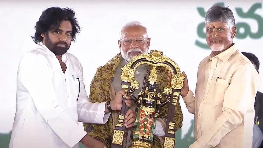 msk_kiran07's tweet image. 🌟 Andhra Pradesh shines post-2024 elections! 🚀 CM Naidu’s NDA delivers: ₹8L cr investments, 5L+ jobs, Super Six welfare (₹15k for moms, free bus for women, ₹3k youth aid). Amaravati reborn, Vizag booms, green cities rise! 💪 #APProgress #NDA4AP #PeopleFirst