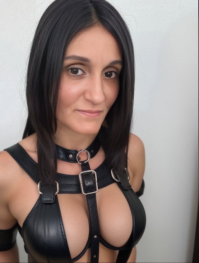 Einen disziplinierten Start in die Woche, meine gehorsamen Seelen. Jeder Atemzug, jeder Gedanke soll an Eure Aufgaben erinnern. Stärke, Hingabe und Gehorsam das sind Eure Wegweiser. Lasst mich spüren, dass Ihr mir würdig seid. LG MadameDeWitte