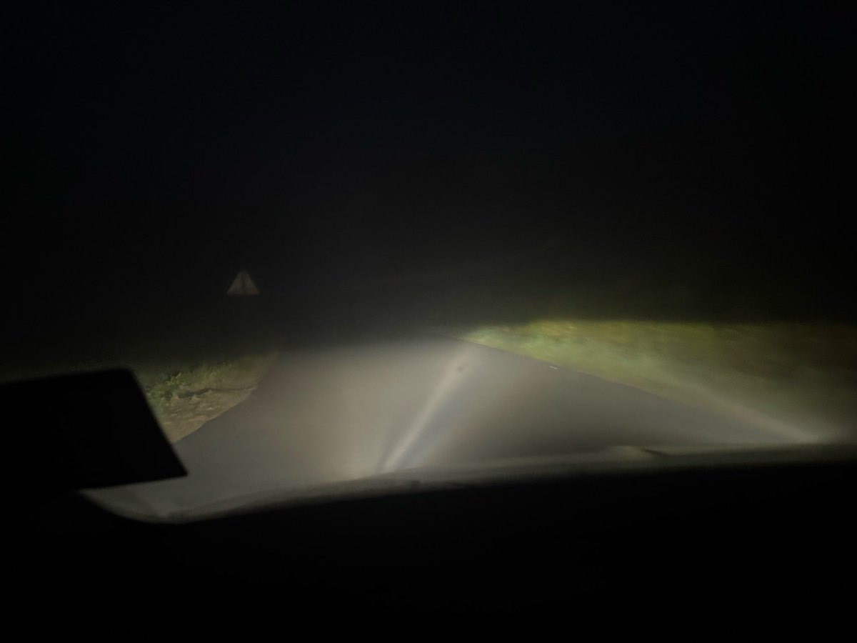 Quand tu joues au petit poucet de bon matin en essayant de trouver ton chemin sur les petites routes de campagne
Ça coûte trop cher la peinture???
😤😤😤😤
#idel
