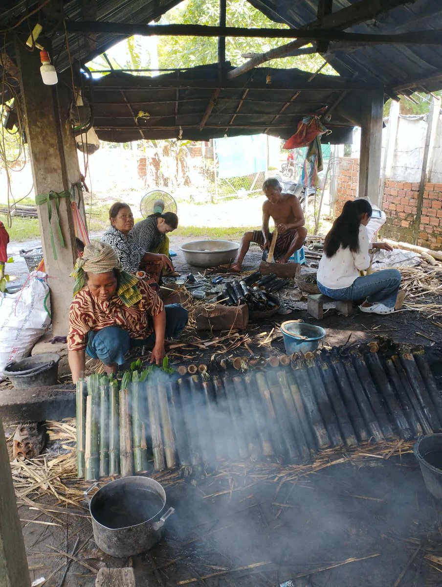 Bamboo sticky rice in #Cambodia is known as #Kralan, a traditional snack made with a mixture of glutinous rice, coconut milk, sugar, &amp; beans, then roasting them over a fire. The cooking process infuses the rice with a unique smoky flavor and aroma from the #bamboo #hiddencambodia