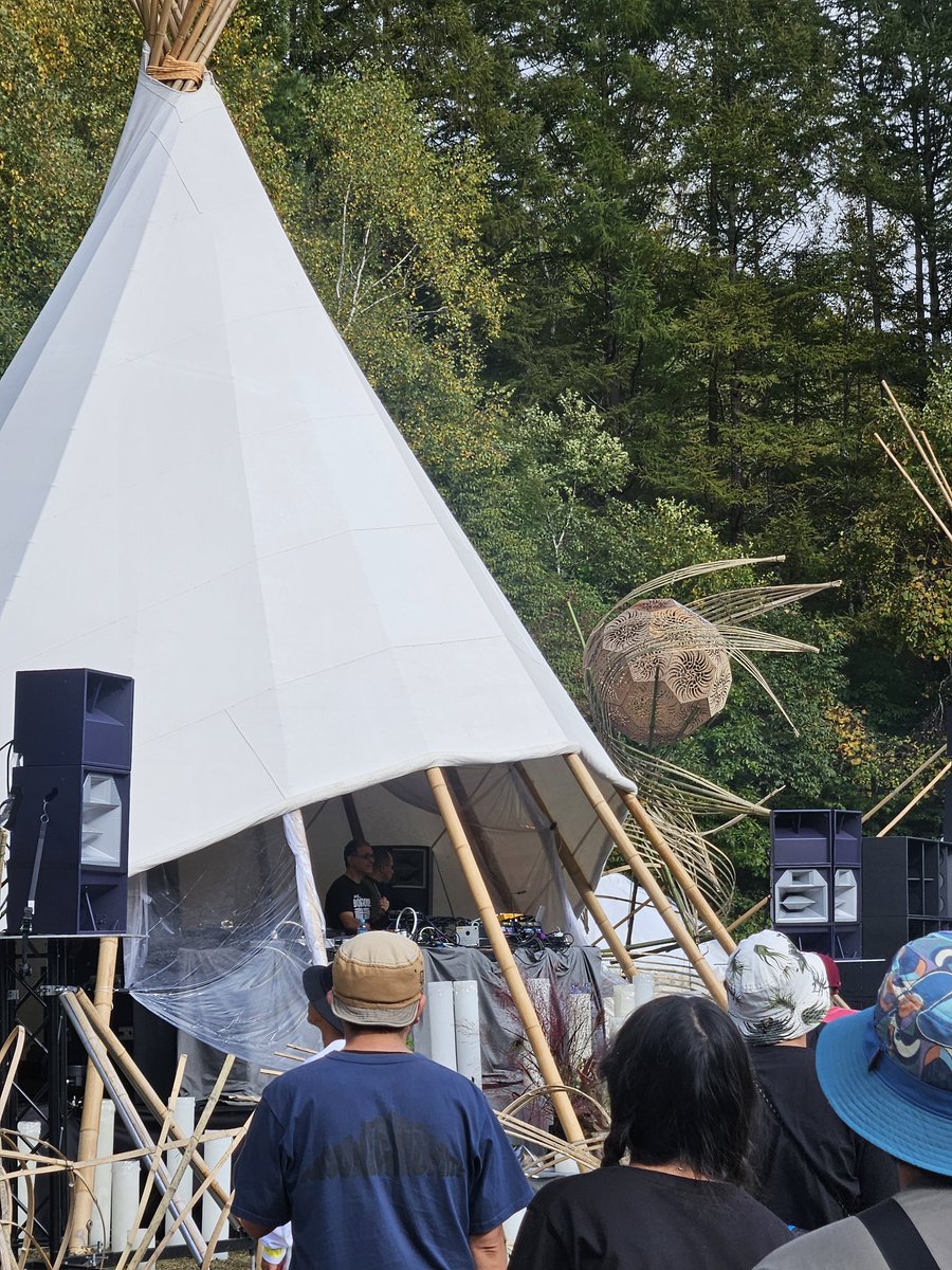 遠くに見えるド&amp;ニ