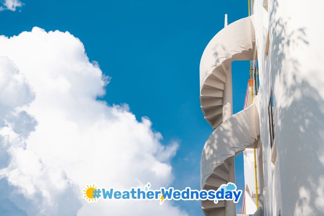 ☁️ Fluffy, white, and full of charm - meet cumulus clouds! But don't let their cute looks fool you. If they grow taller on a warm day, they could turn into stormy cumulonimbus clouds. Expect an afternoon thunderstorm if you spot them! ⛈️