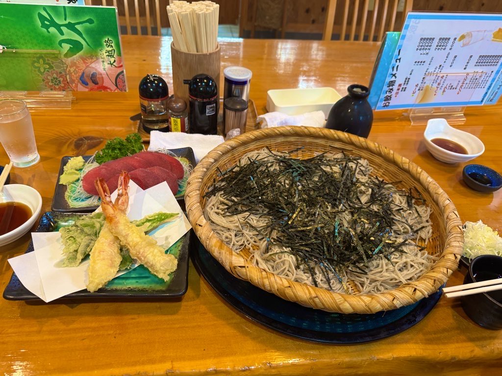 2人で蕎麦5人前🥢
めちゃくちゃ美味しかったけど
きっつ笑
#峠の味どころ大越路
#鹿沼市