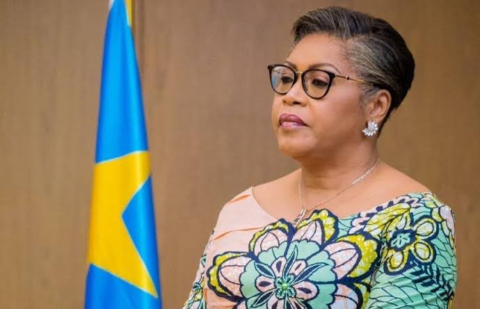 PatrickLokala_'s tweet image. #RDC🚨Flash ! Si mes téléphones ne passent plus sachez que je suis soit aux arrêts soit enlevé. Selon des sources concordantes, C’est la Première Ministre @SuminwaJudith qui est derrière le coup. Elle me reproche d’avoir révélé au grand jour son ambition de postuler pour la…