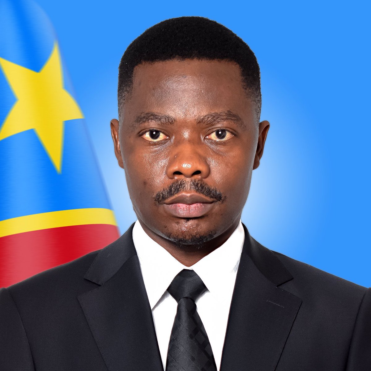 PatrickLokala_'s tweet image. #RDC🚨Flash ! Si mes téléphones ne passent plus sachez que je suis soit aux arrêts soit enlevé. Selon des sources concordantes, C’est la Première Ministre @SuminwaJudith qui est derrière le coup. Elle me reproche d’avoir révélé au grand jour son ambition de postuler pour la…