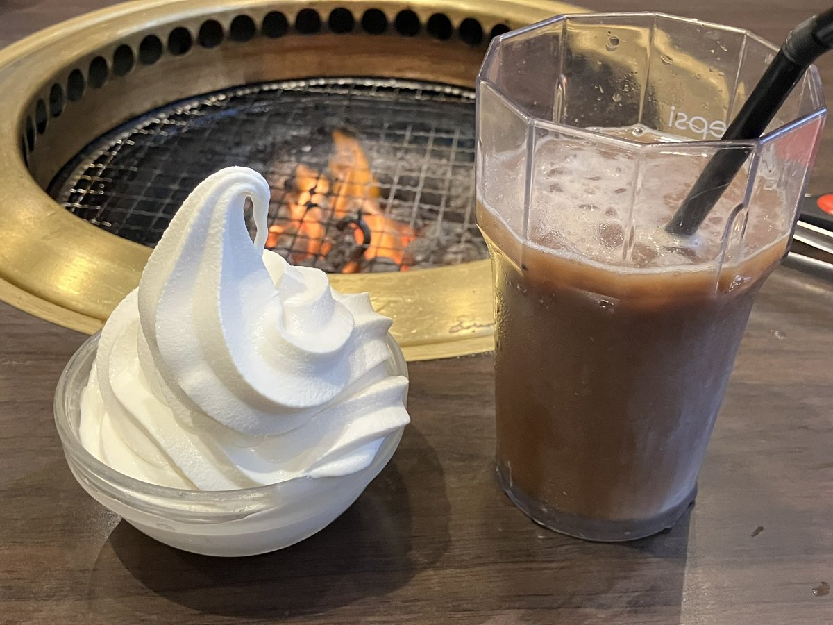 後半戦に突入です✨

今日は上手く巻けた気がする👍🍦

#一人焼肉大会
