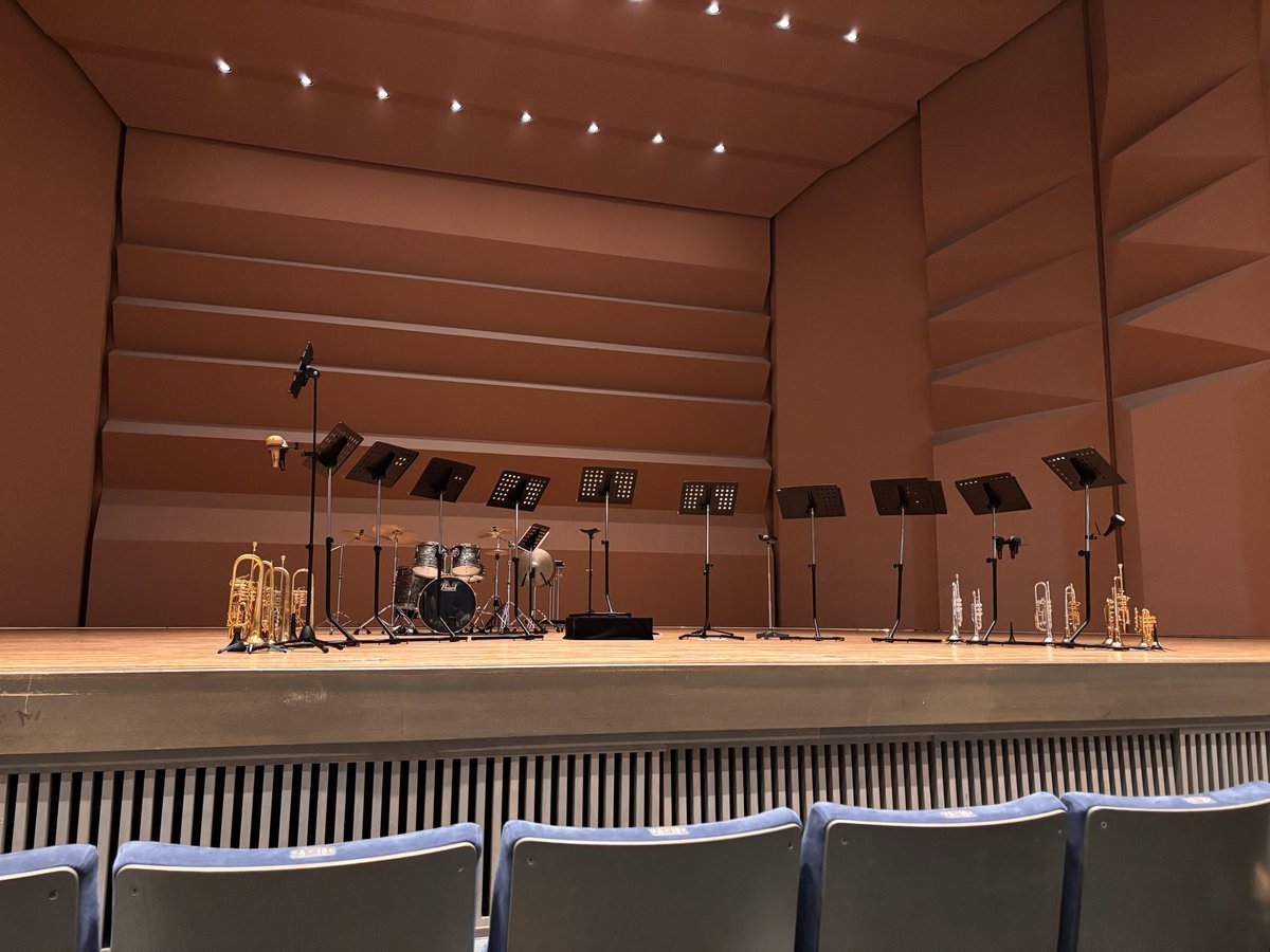 前から3列目で浴びれます〜