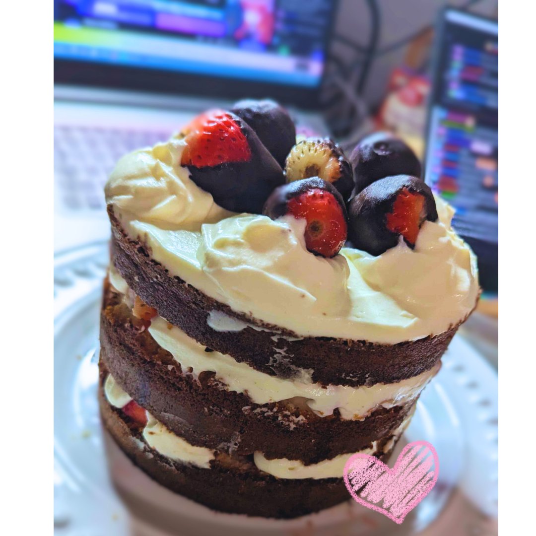 Vtuber vs actual job!🍰❄️
I'm a Pastry Chef! I love to make sweet treats that make every moment better I also love to teach the things that I love to make.