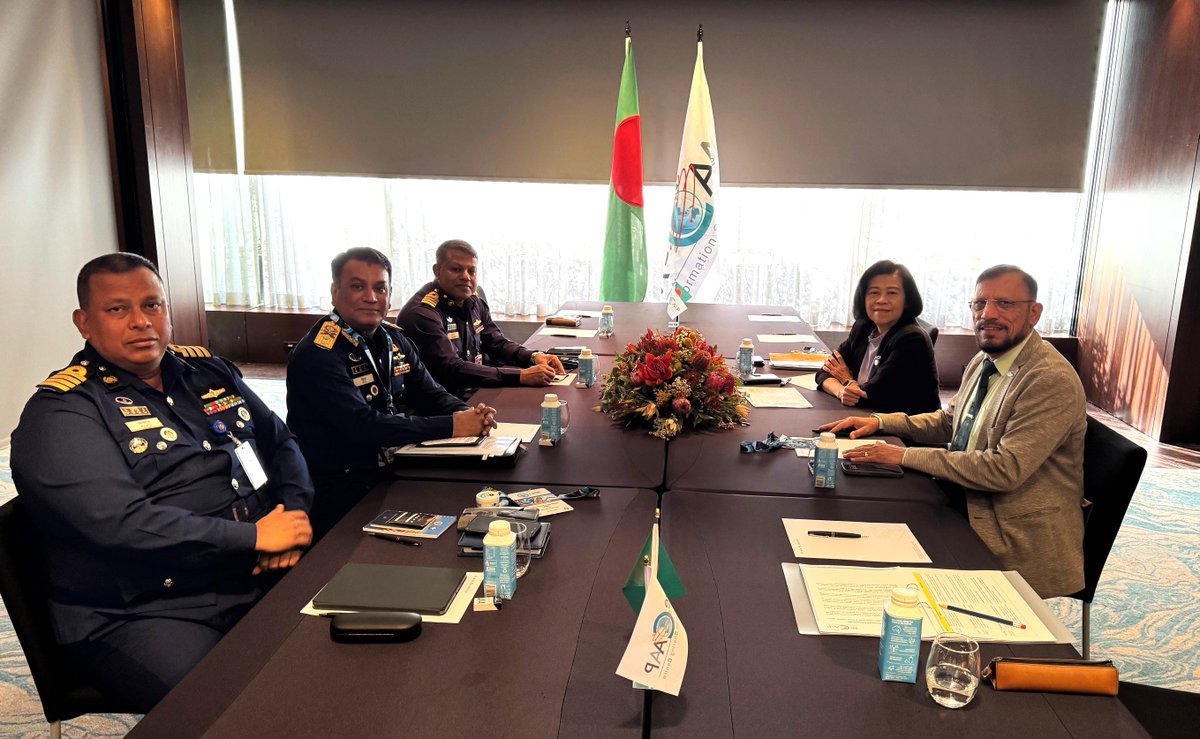 recaapisc's tweet photo. Executive Director of ReCAAP ISC, Mr Vijay D Chafekar met with Rear Admiral Md Ziaul Hoque, Director General, Bangladesh Coast Guard, at the 21st #HACGAM.
Mr Chafekar commended the Bangladesh Coast Guard for its swift and effective action in arresting perpetrators involved in sea robberies at ports and anchorages in 2025. These decisive efforts play a critical role in enhancing maritime safety and act as a strong deterrent to potential offenders. Discussed enhancing cooperation in information sharing, a key pillar in preventing transnational maritime crimes across the region.
#ReCAAPISC #HACGAM #bilateral #meeting #maritime #piracy #shipping #searobbery #maritimesecurity