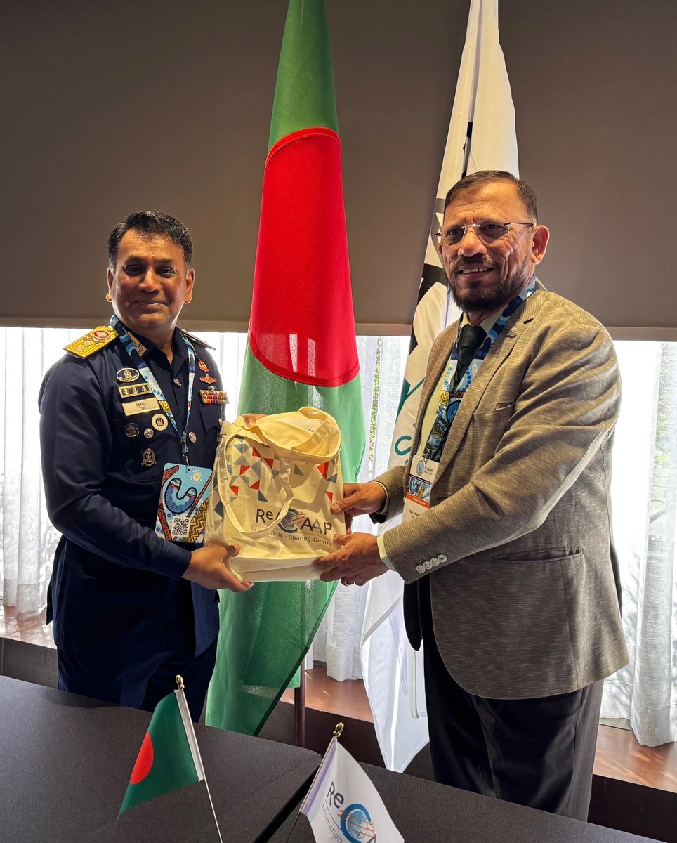 recaapisc's tweet photo. Executive Director of ReCAAP ISC, Mr Vijay D Chafekar met with Rear Admiral Md Ziaul Hoque, Director General, Bangladesh Coast Guard, at the 21st #HACGAM.
Mr Chafekar commended the Bangladesh Coast Guard for its swift and effective action in arresting perpetrators involved in sea robberies at ports and anchorages in 2025. These decisive efforts play a critical role in enhancing maritime safety and act as a strong deterrent to potential offenders. Discussed enhancing cooperation in information sharing, a key pillar in preventing transnational maritime crimes across the region.
#ReCAAPISC #HACGAM #bilateral #meeting #maritime #piracy #shipping #searobbery #maritimesecurity