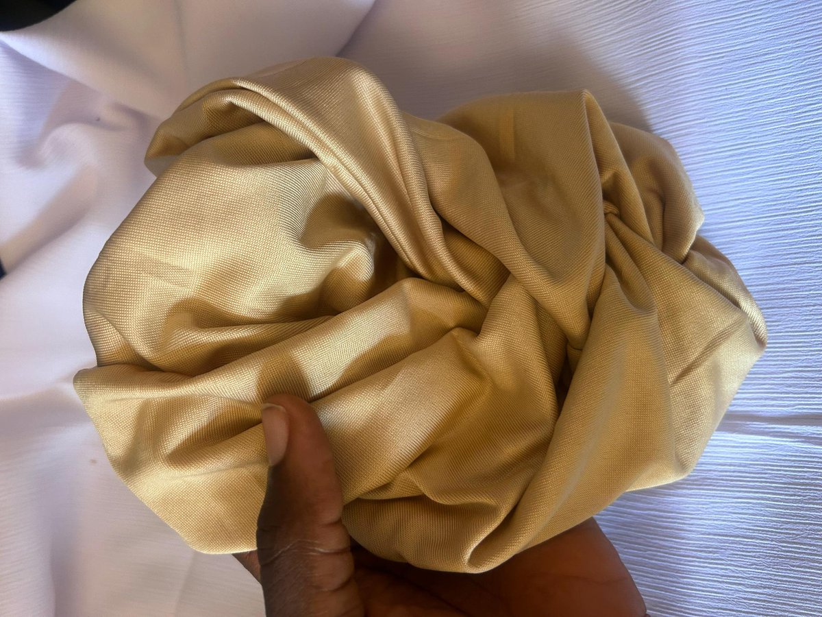 simplymistee's tweet image. Another day to help me sell the goods i have at hand 

I have 10 Lycra inner caps and two Chantilly inner caps

Lycra inner cap:#1000 each

Chantilly inner cap:#1500

Kindly patronize me 🙏🏿