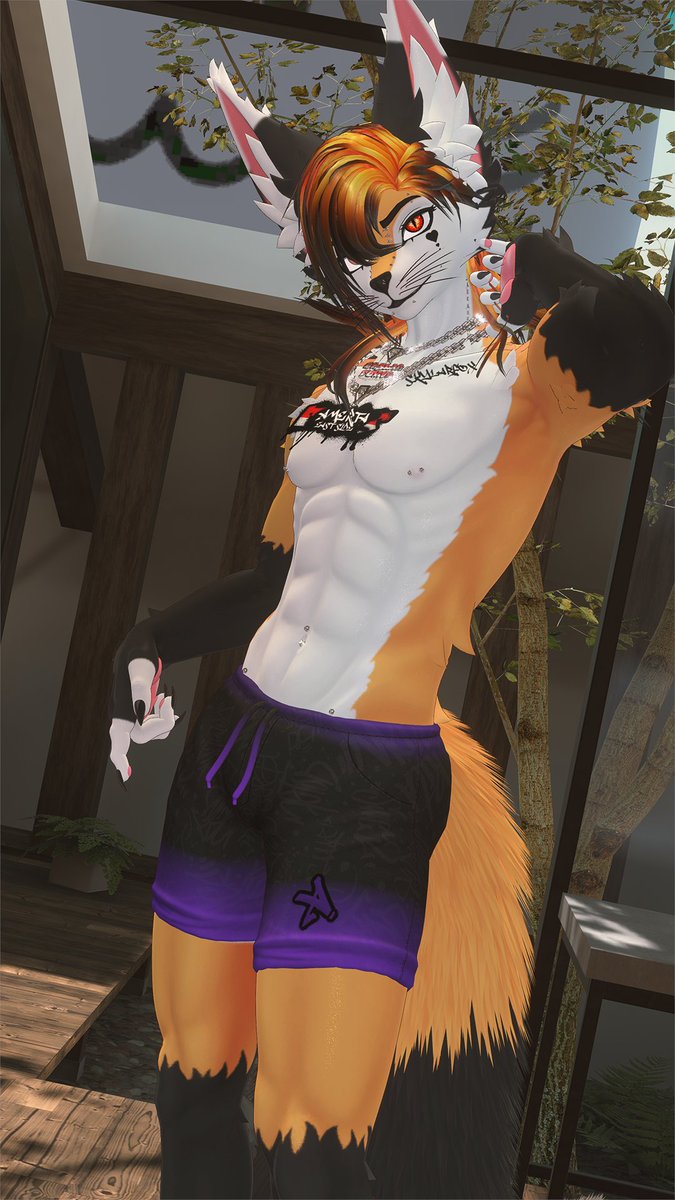 Changed shading type on this twink fox avatar, it looks so much better now :33

#VRChat